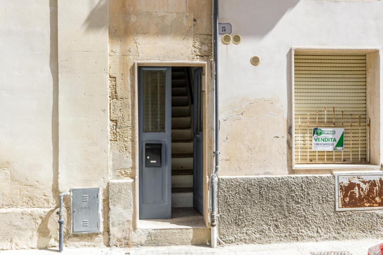 Lecce Center Charming Flat With Terrace Διαμέρισμα Εξωτερικό φωτογραφία